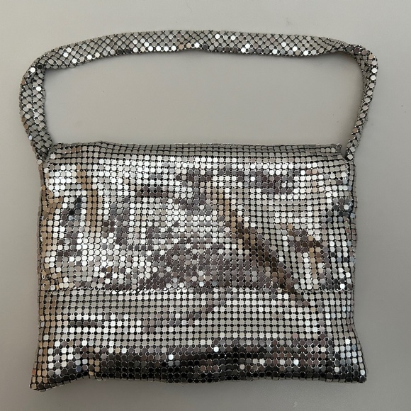 SMALL SILVER EVENING BAG - Picture 1 of 4